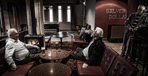 Gritty Pub by Charles Ashton