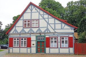 Contrasts - East Germany 01 (series) by Peter Russell